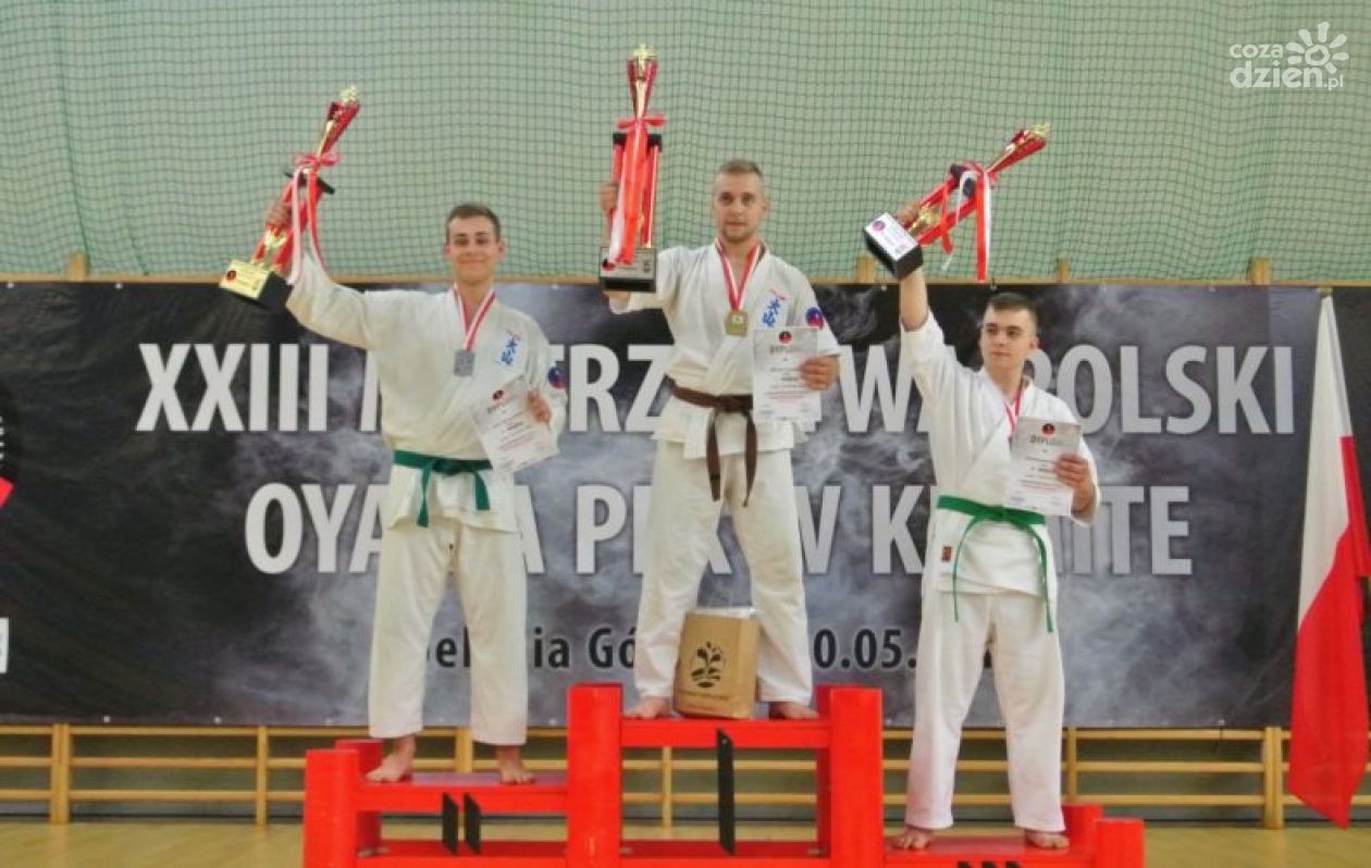 Worek medali radomskich karateków