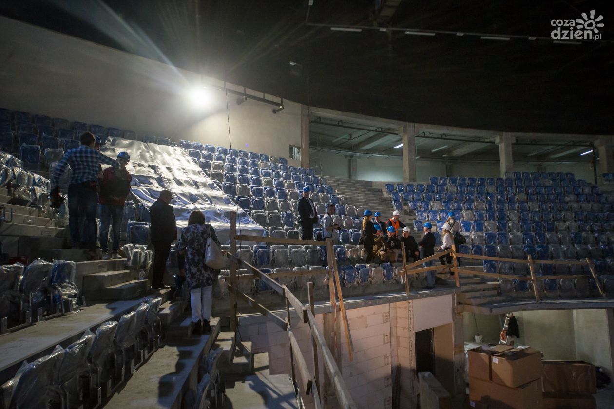 Radni sprawdzili stan prac w hali sportowej przy ul. Struga