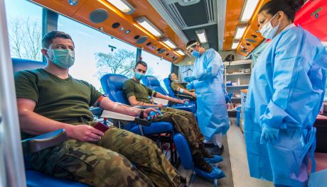 "Spokrewnieni Służbą" - żołnierze WOT oddawali krew (zdjęcia)