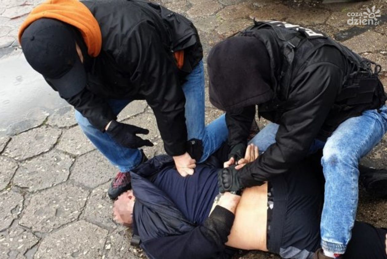 Policjanci z Grójca zatrzymali sześciu poszukiwanych