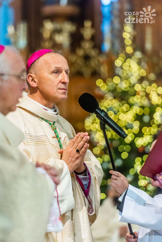 Biskup przyjął dekret ws. ochrony dzieci i młodzieży 