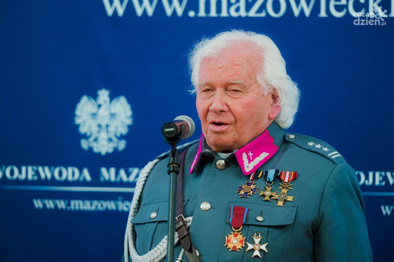 Ks. Stanisław Drąg odznaczony Złotym Krzyżem Zasługi