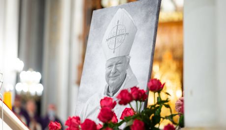 Pożegnanie śp. Biskupa Adama Odzimka - Msza Święta Żałobna (zdjęcia)