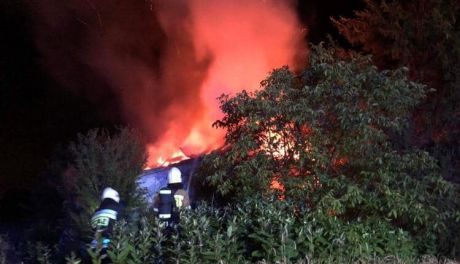 Nocny pożar domu w Polanach Kolonii 
