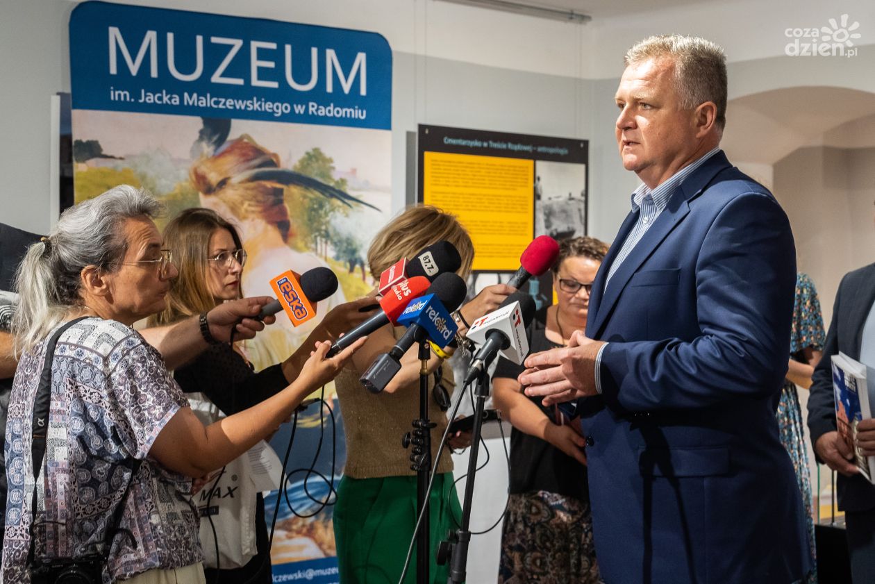 Konferencja prasowa zapowiadająca wystawę w Muzeum im. Jacka Malczewskiego w Radomiu (zdjęcia)