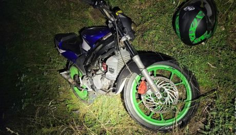 Pijany 15-letni motorowerzysta uderzył w radiowóz