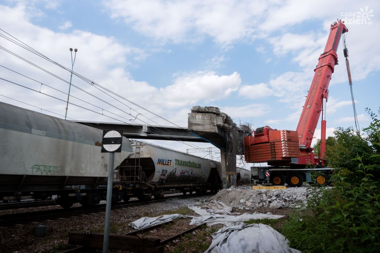 Postępy rozbiórki wiaduktu na ul. Lubelskiej (zdjęcia)